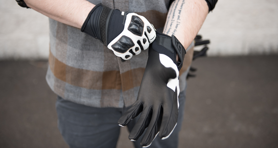 icon konflict gloves