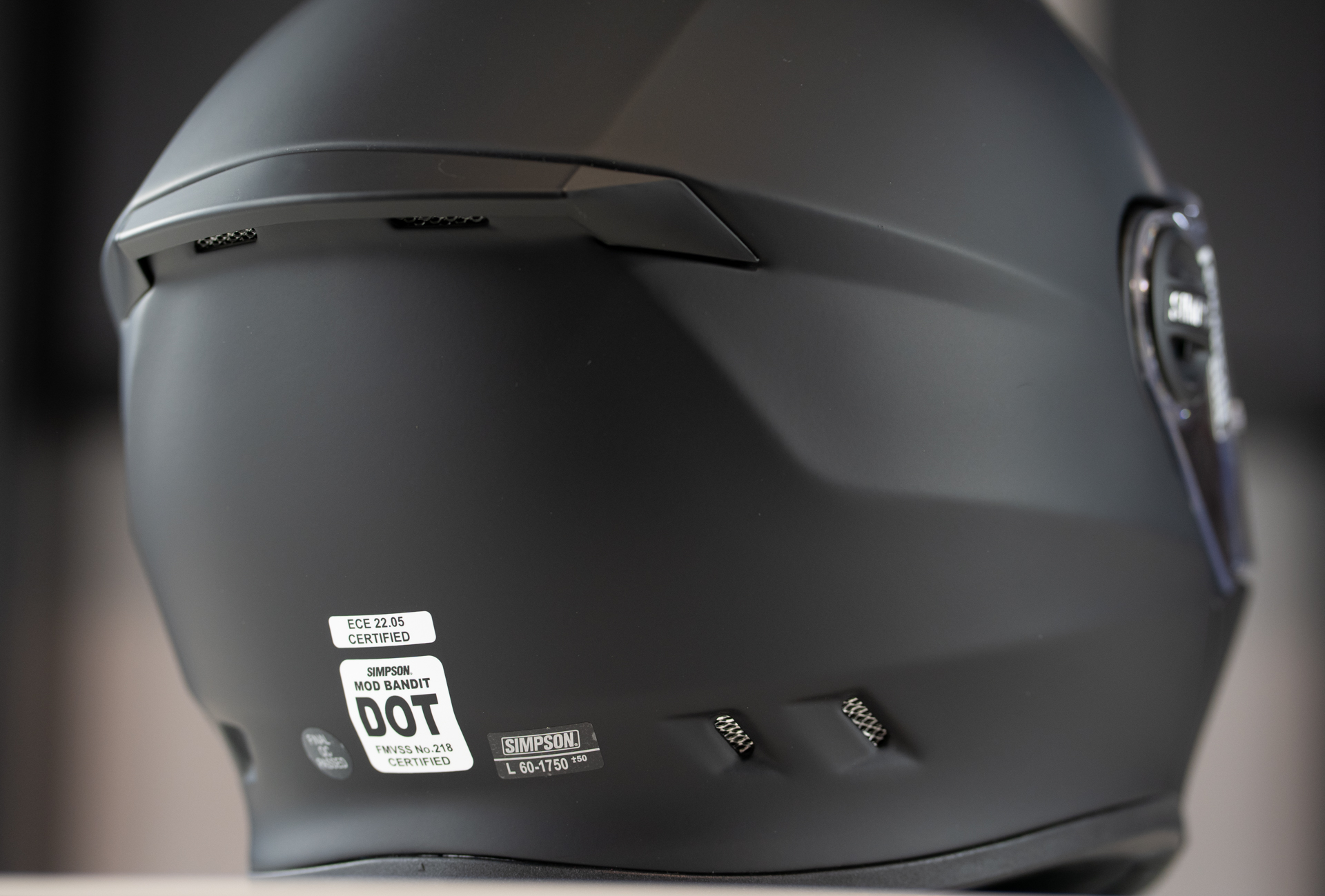 Simpson Mod Bandit Helmet - Closer look at Simpson's New Modular - Get ...